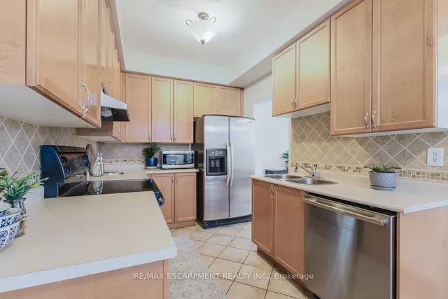 Additional image 9 of 6538 Opera Glass Cres