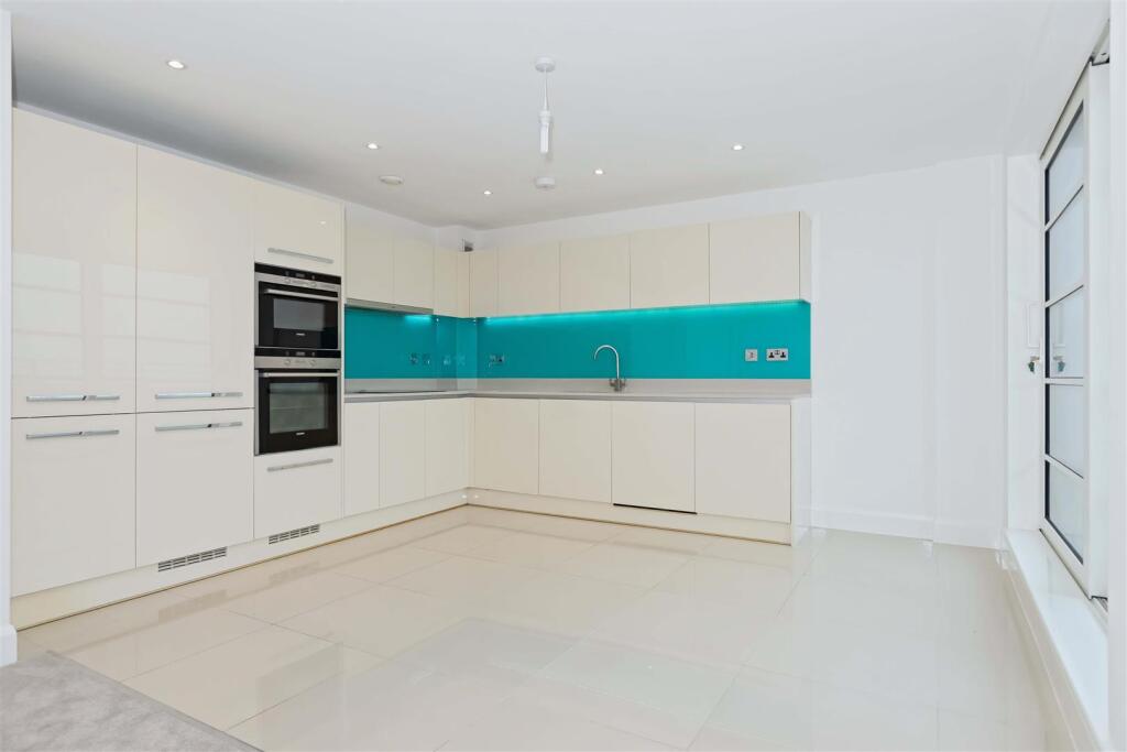 Additional image 17 of West Parade, Worthing, BN11 5EF