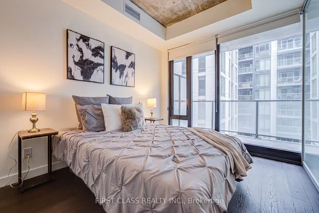 Additional image 28 of 111 Bathurst St Unit 912