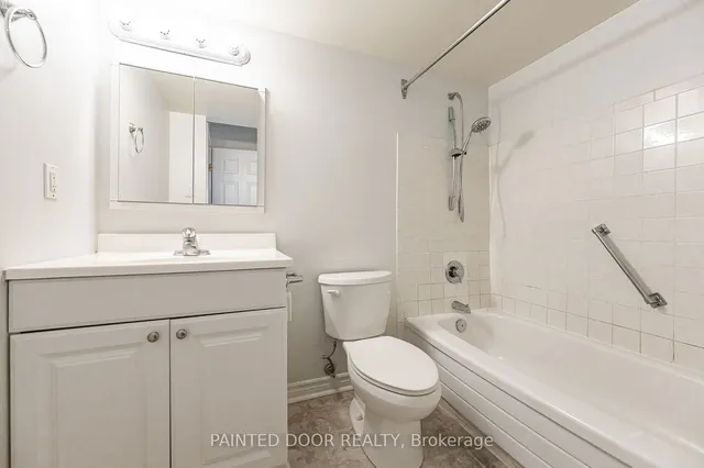 Additional image 11 of 64 Benton St Unit 604