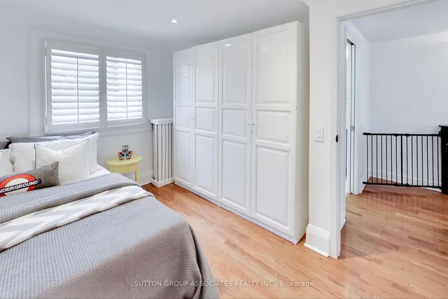 Additional image 18 of 8 Ellsworth Ave