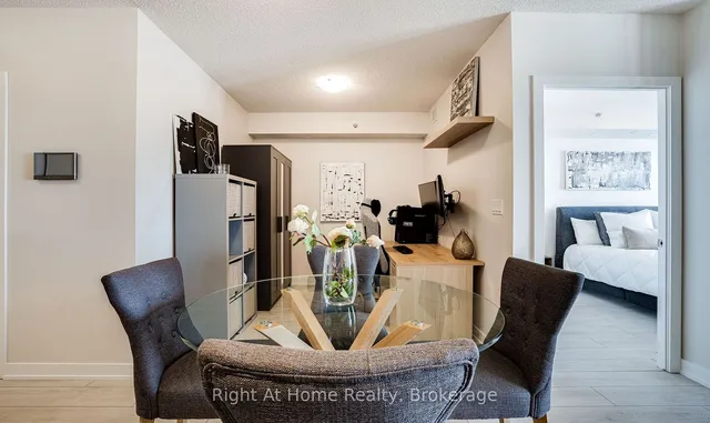 Additional image 6 of 3210 Dakota Common Unit A613