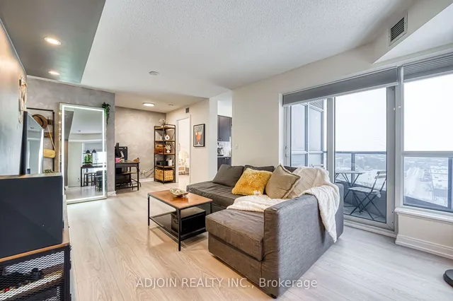 Additional image 8 of 181 Village Green Sq Unit 1113