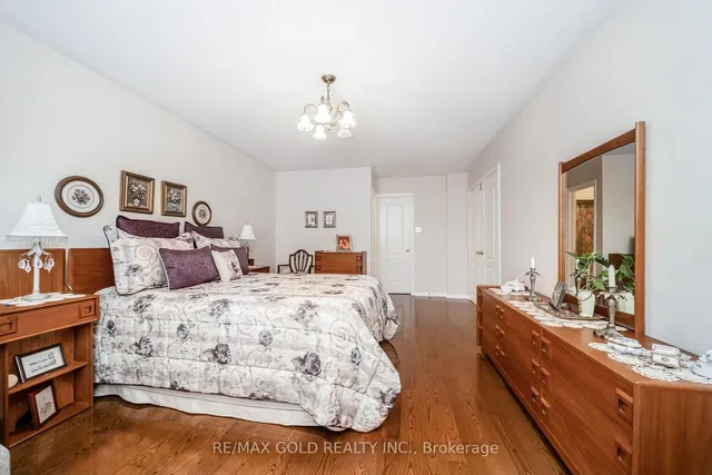 Additional image 12 of 10 Pauline Cres Unit 2