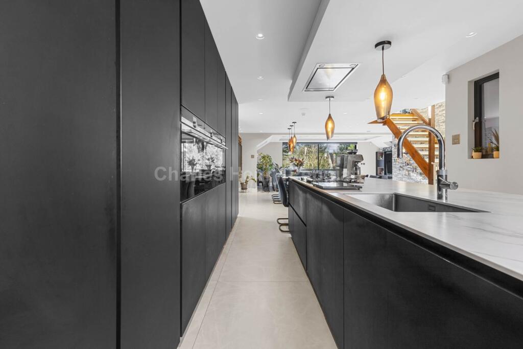 Additional image 9 of Nimrod Close, St Albans, AL4