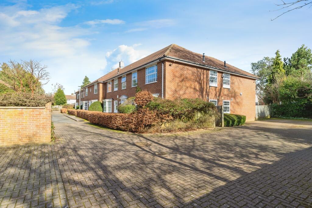 Additional image 17 of Parkway Gardens, Welwyn Garden City