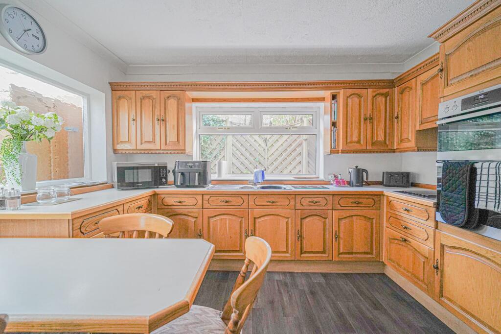 Additional image 3 of Valley Road, Earlswood, B94