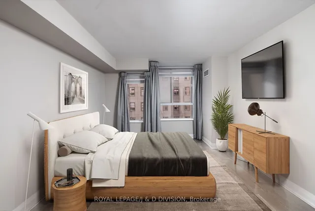 Additional image 23 of 717 Bay St Unit 1004