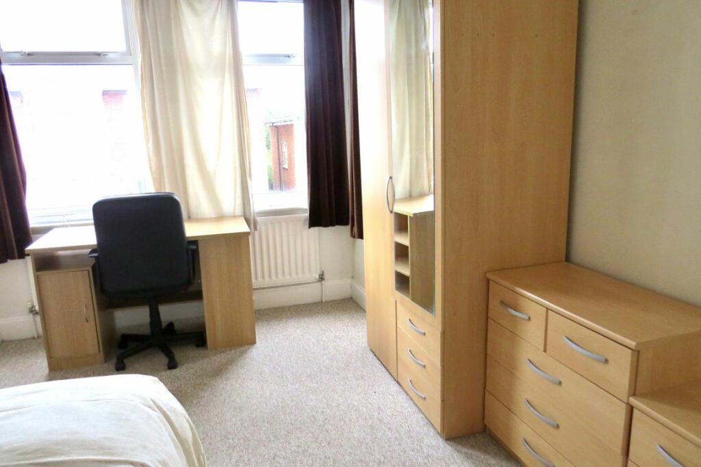 Additional image 13 of STUDENT FIVE DOUBLE BEDROOMS, WINTON
