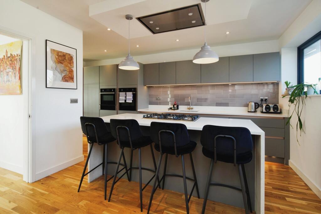 Additional image 21 of Cliff Road, Brighton, BN2