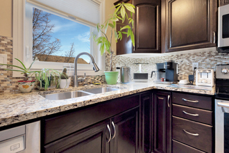 Additional image 4 of 10 Root Close