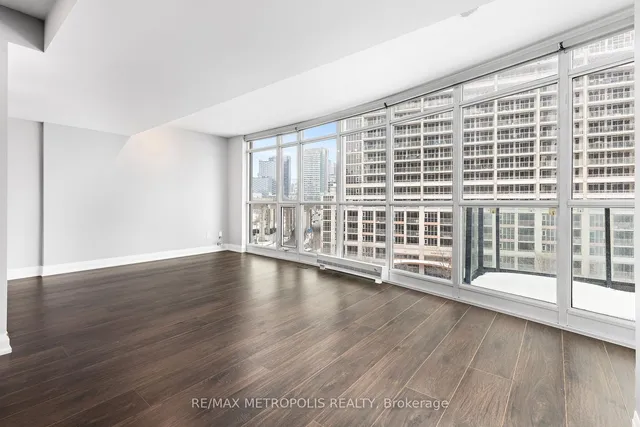 Additional image 11 of 209 Fort York Blvd Unit 678