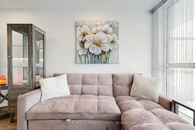 Additional image 19 of 17 Zorra St Unit 905