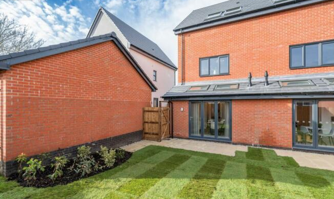 Additional image 9 of Dog Kennel Lane, Shirley B90