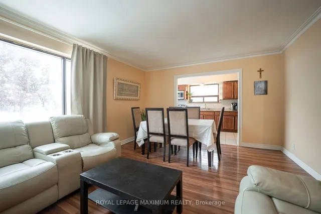 Additional image 31 of 30 Moncrieff Dr