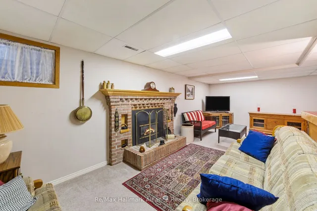 Additional image 28 of 416 Freeman Cres