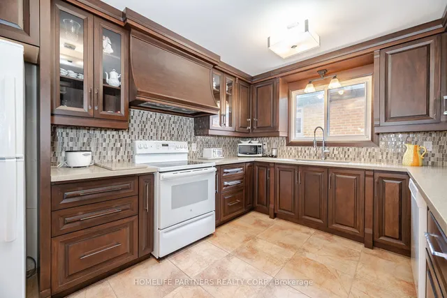 Additional image 15 of 60 Larchmere Ave