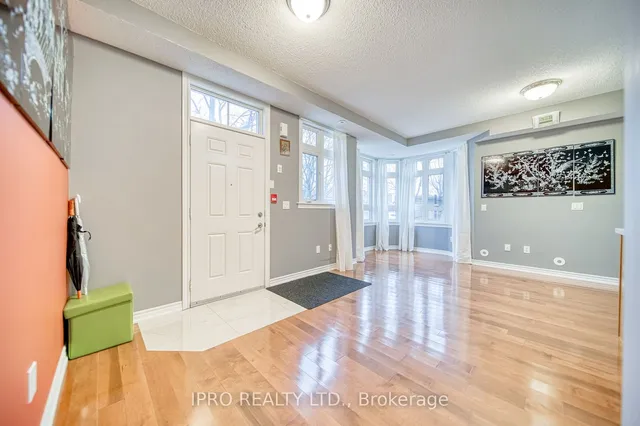 Additional image 4 of 1947 Lawrence Ave Unit #2