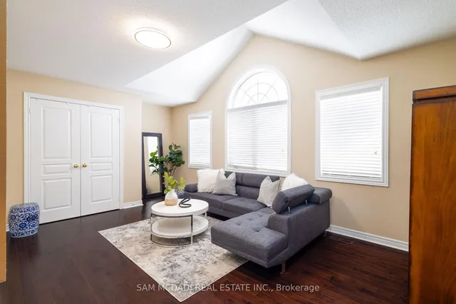 Additional image 30 of 296 Wrigglesworth Cres