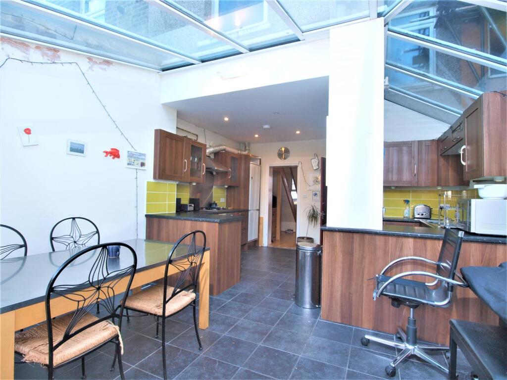 Additional image 8 of Godwin Road, Bromley, BR2