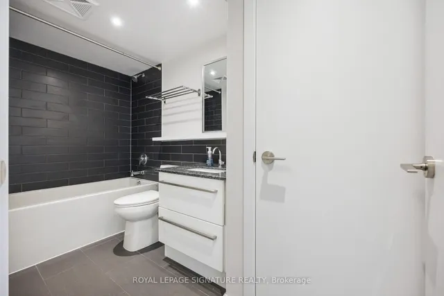 Additional image 22 of 160 Flemington Rd Unit 906