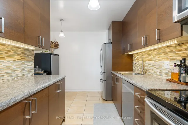 Additional image 20 of 362 The East Mall Unit 310