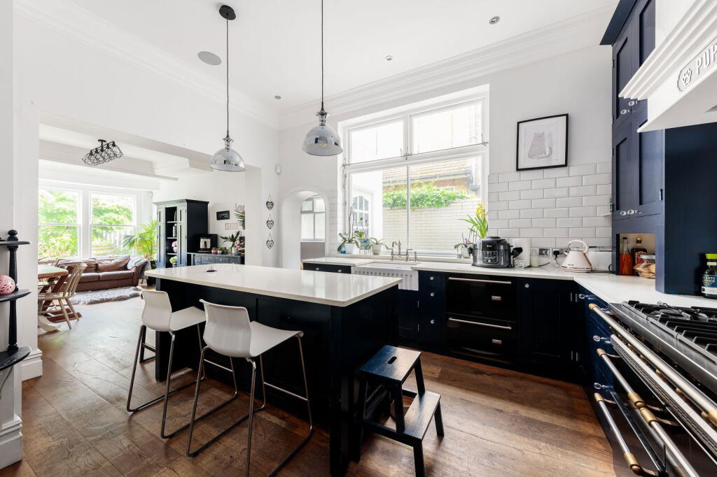 Additional image 34 of Beckenham Grove, Bromley, BR2 0JN