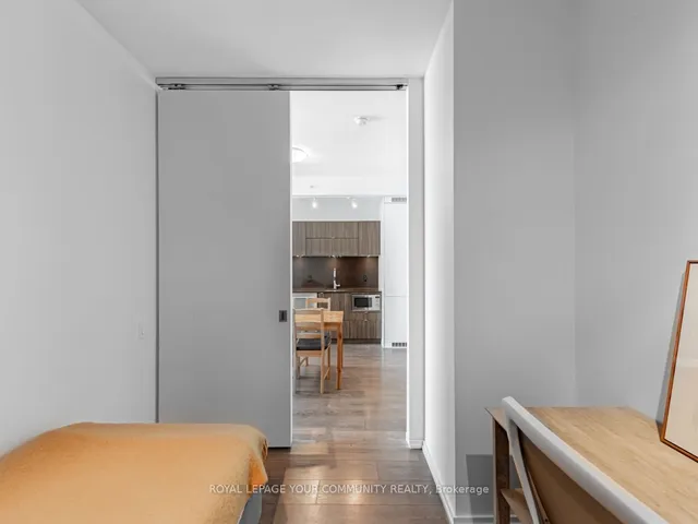 Additional image 20 of 125 Peter St Unit 1604