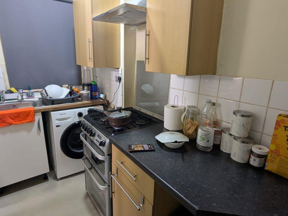 Additional image 3 of 41, West Park Road Bradford, BD8 9SG