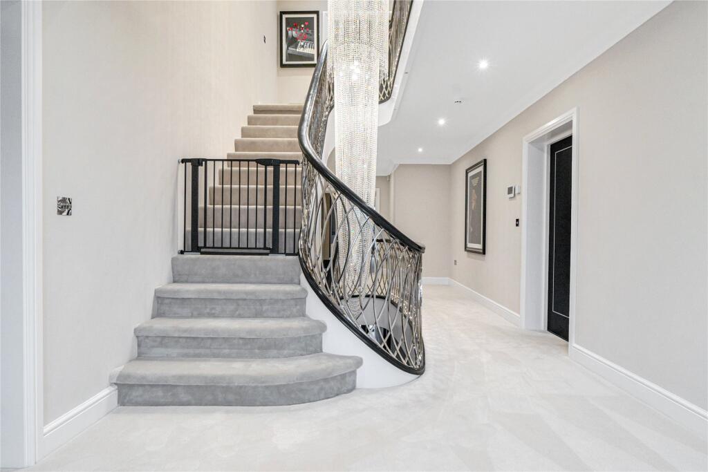 Additional image 18 of Meadow Way, Farnborough Park