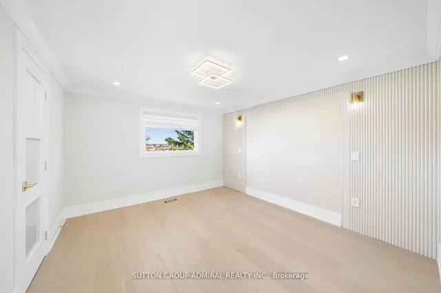 Additional image 20 of 567 Clover Park Cres