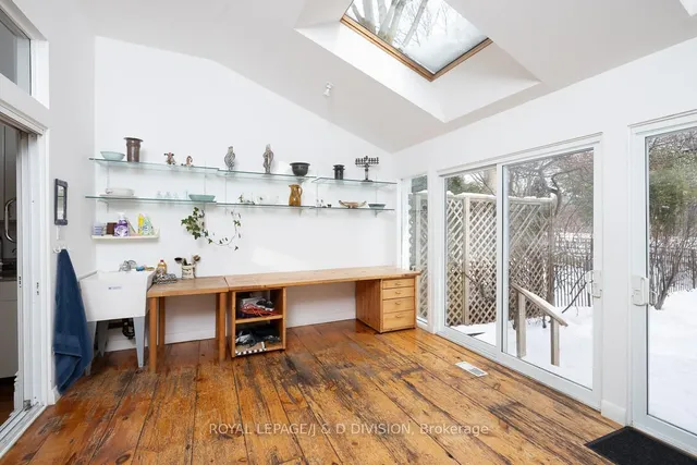 Additional image 17 of 187 Crawford St