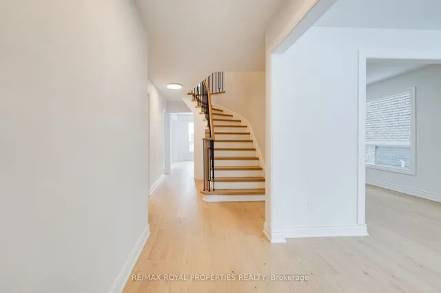 Additional image 18 of 3 Halfmoon Sq