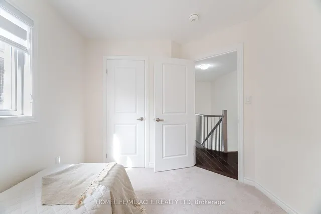 Additional image 32 of 90 Folgate Cres