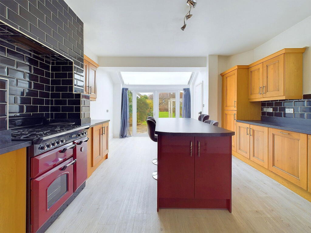 Additional image 5 of Abbotts Close, Worthing, BN11 1JB