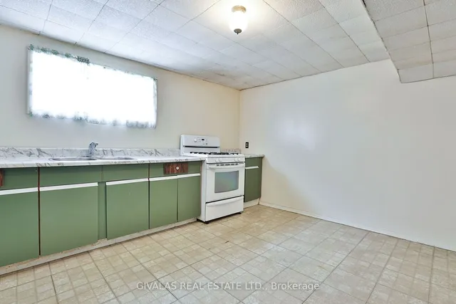 Additional image 23 of 75 Newlands Ave