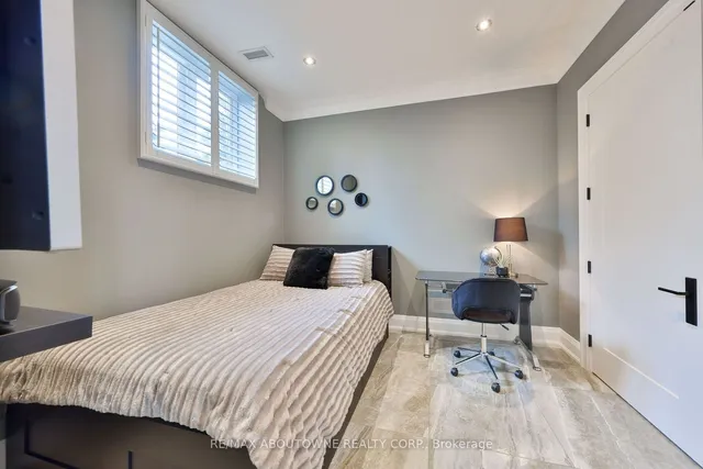 Additional image 33 of 3188 Lakeshore Rd