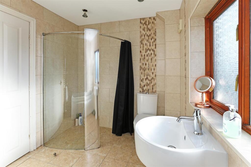 Additional image 12 of Tall Trees, 117, Scholes Lane Scholes, Cleckheaton, BD19 6LY