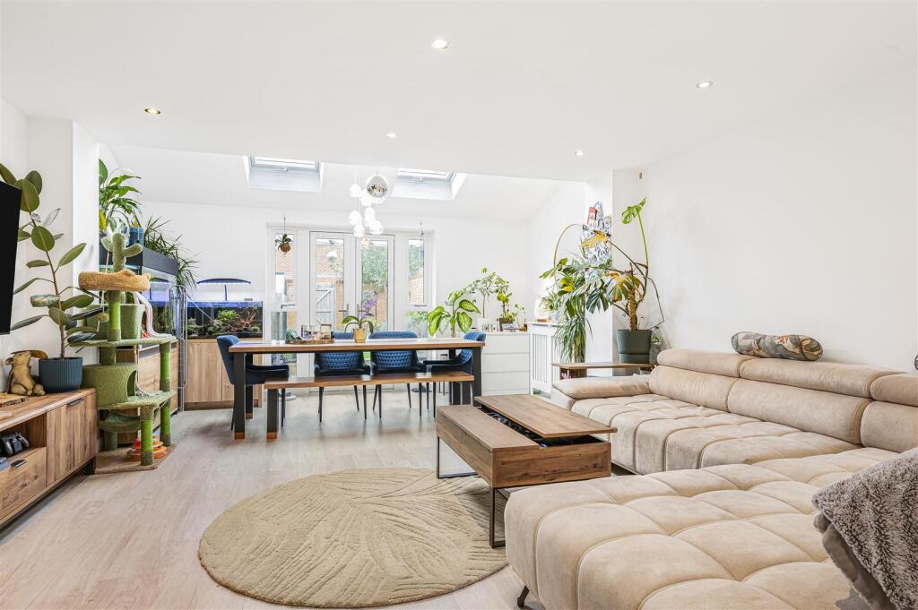 Additional image 2 of Skylark Avenue, Peacehaven