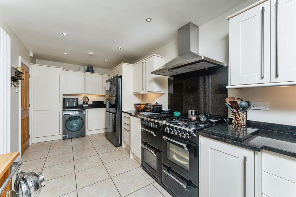 Additional image 10 of Vernon Close, Saughall, Chester