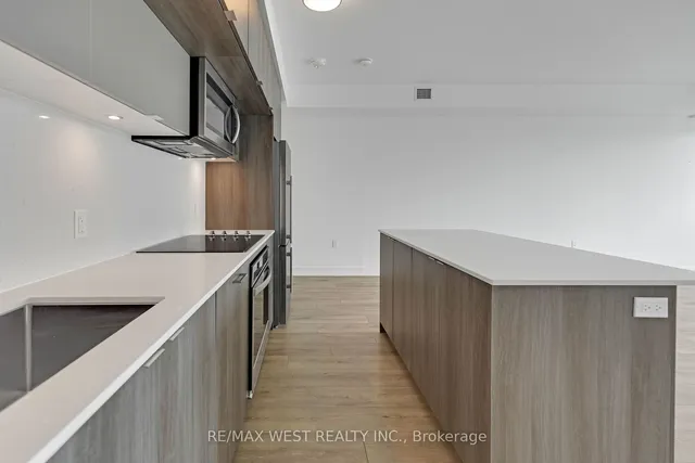 Additional image 12 of 575 Bloor St Unit 2102