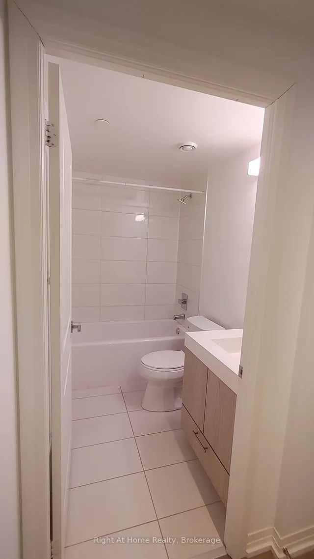 Additional image 15 of 251 Jarvis St Unit 1818