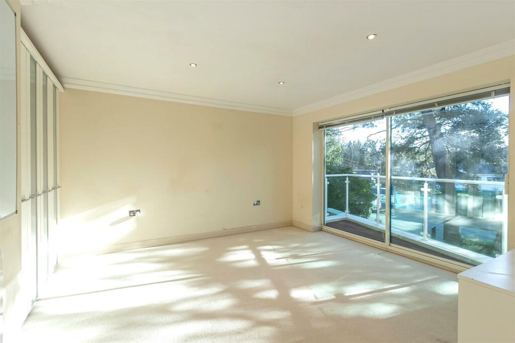 Additional image 13 of Links Road, Poole