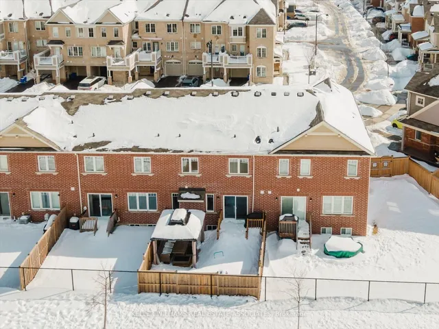 Additional image 35 of 1176 Duignan Cres