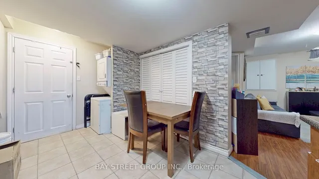 Additional image 30 of 7229 Dime Cres