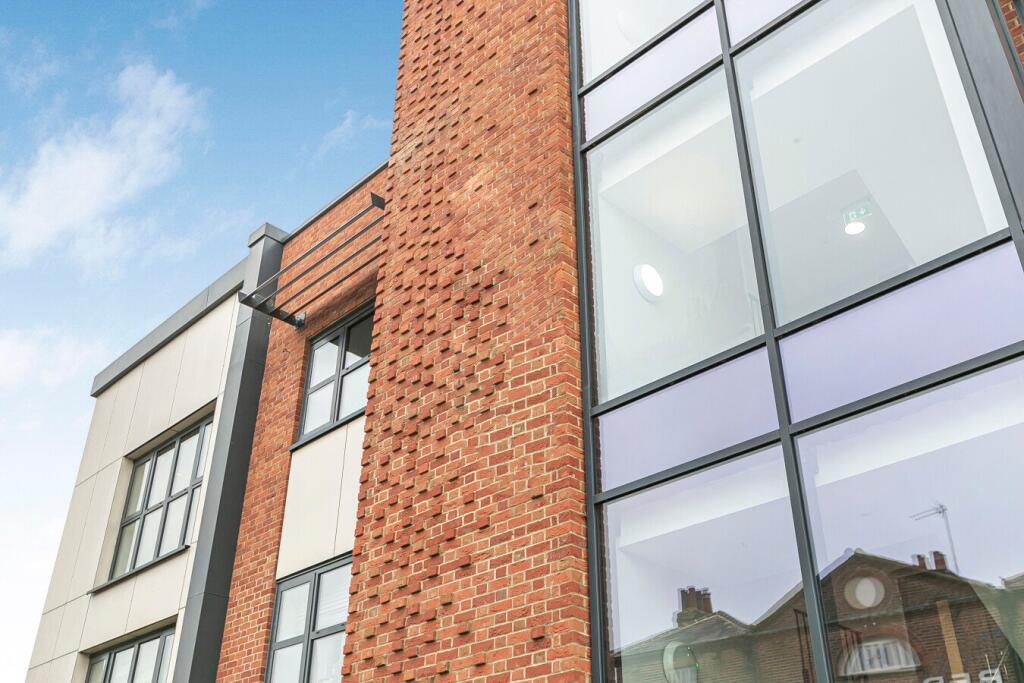 Additional image 13 of Great North Road, Hatfield, AL9