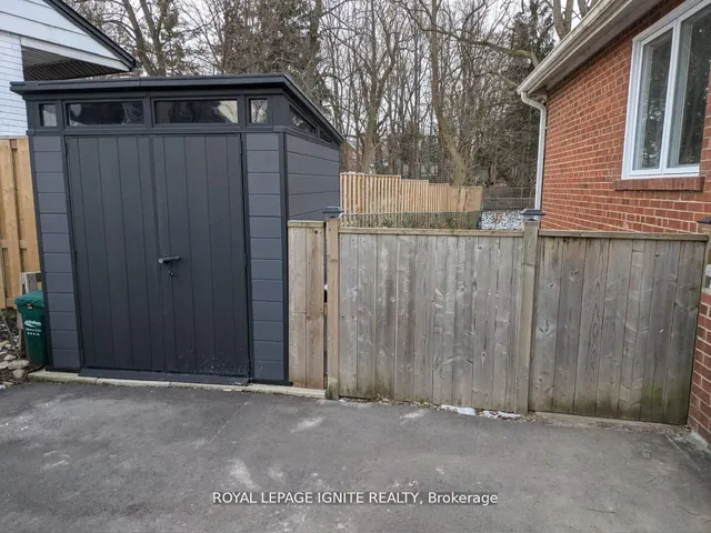 Additional image 37 of 208 Riverplace Cres