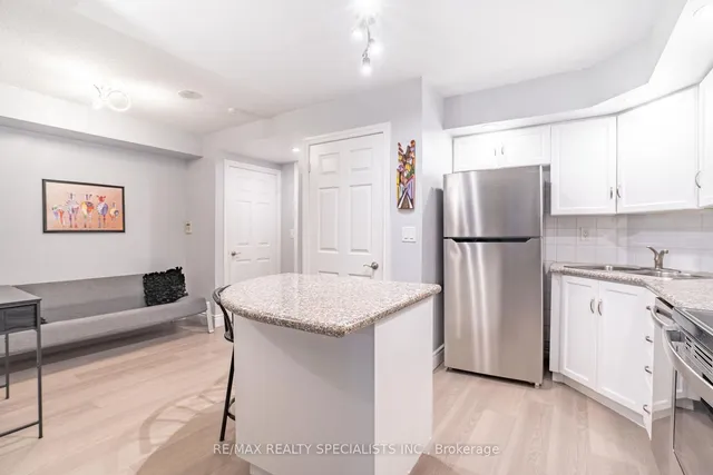 Additional image 6 of 250 Wellington St Unit 428