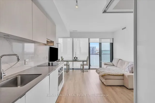 Additional image 30 of 161 Roehampton Ave Unit 3301