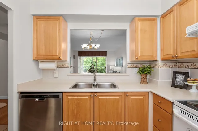 Additional image 5 of 100 Burloak Dr Unit 1214